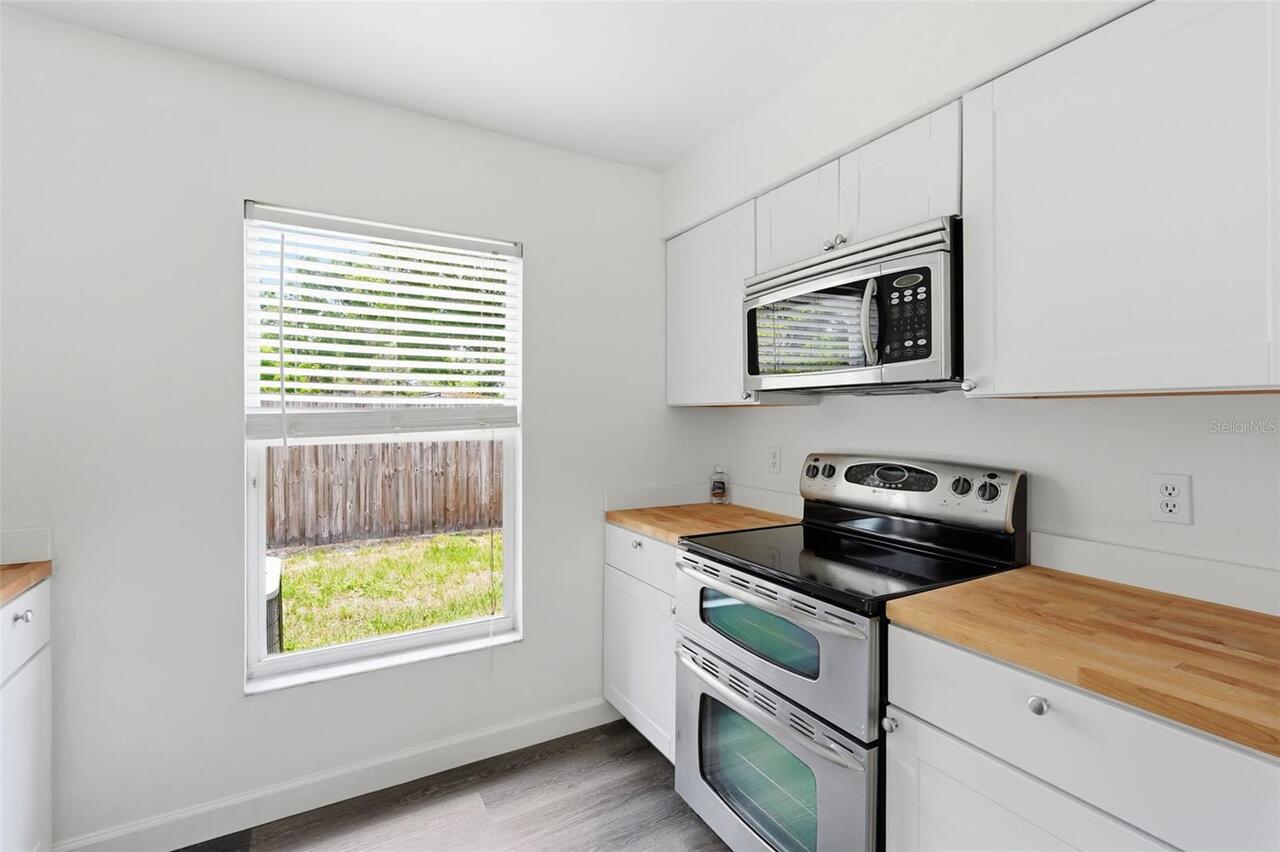 Listing Photo 9