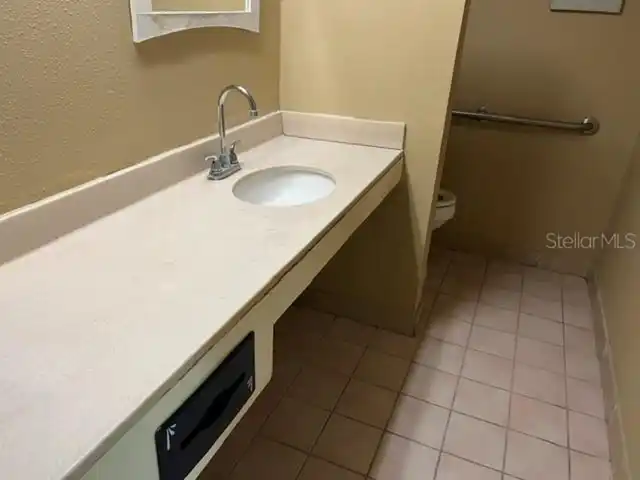Listing Photo 6