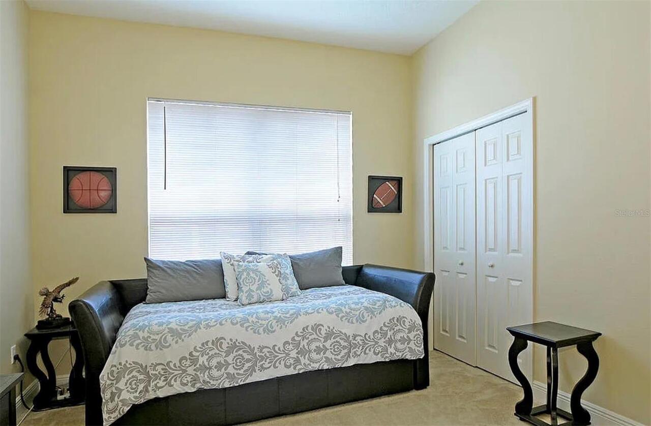 Listing Photo 8