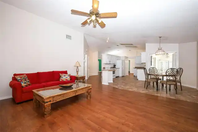 Listing Photo 15