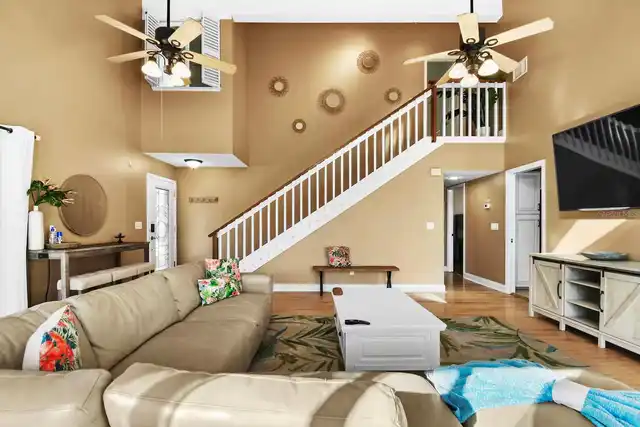Listing Photo 9