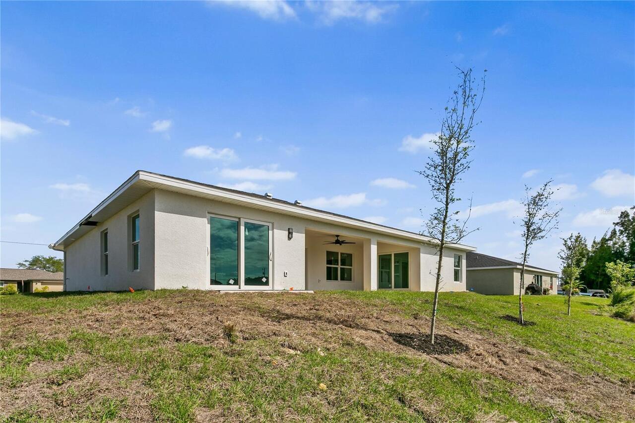 Listing Photo 16