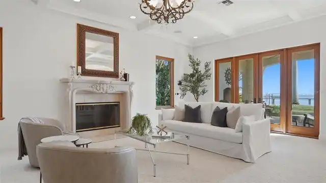 Listing Photo 12