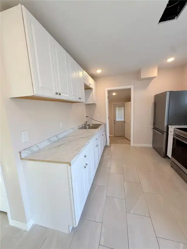Listing Photo 9