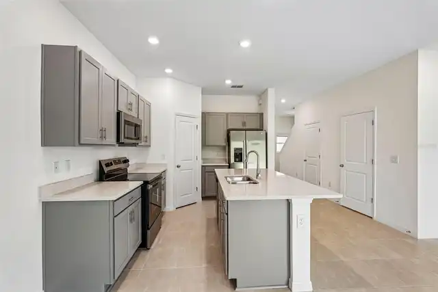 Listing Photo 12