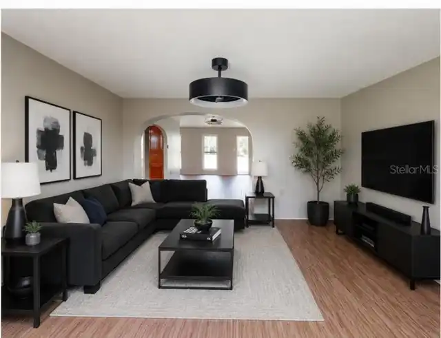 Listing Photo 11
