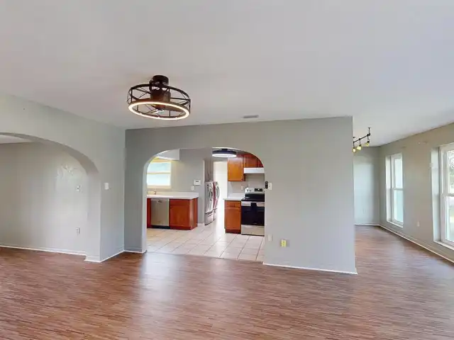 Listing Photo 20
