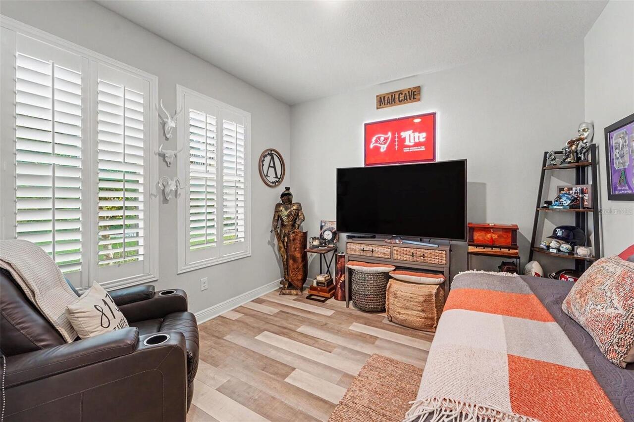 Listing Photo 14
