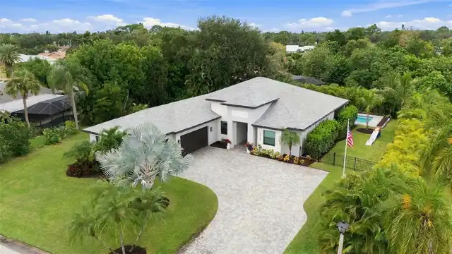 Listing Photo 8