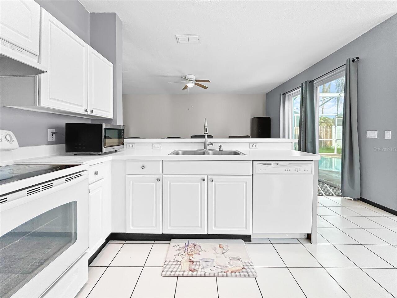Listing Photo 10