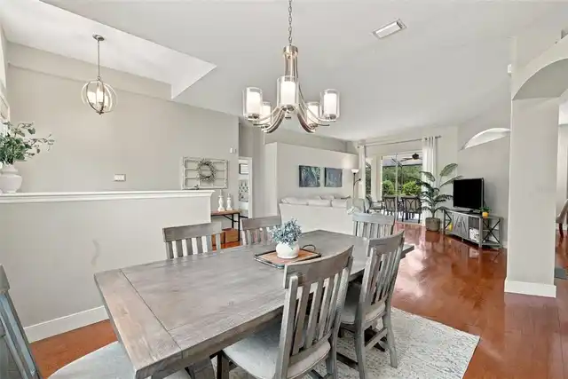 Listing Photo 10