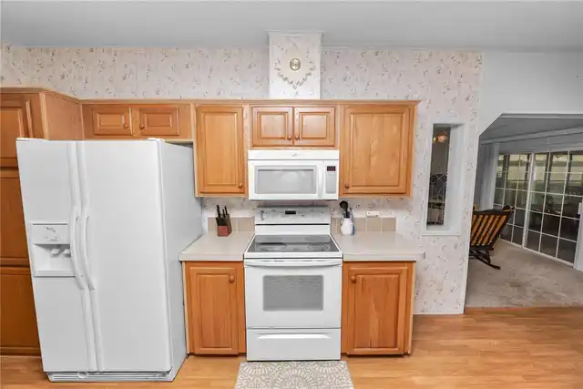 Listing Photo 7