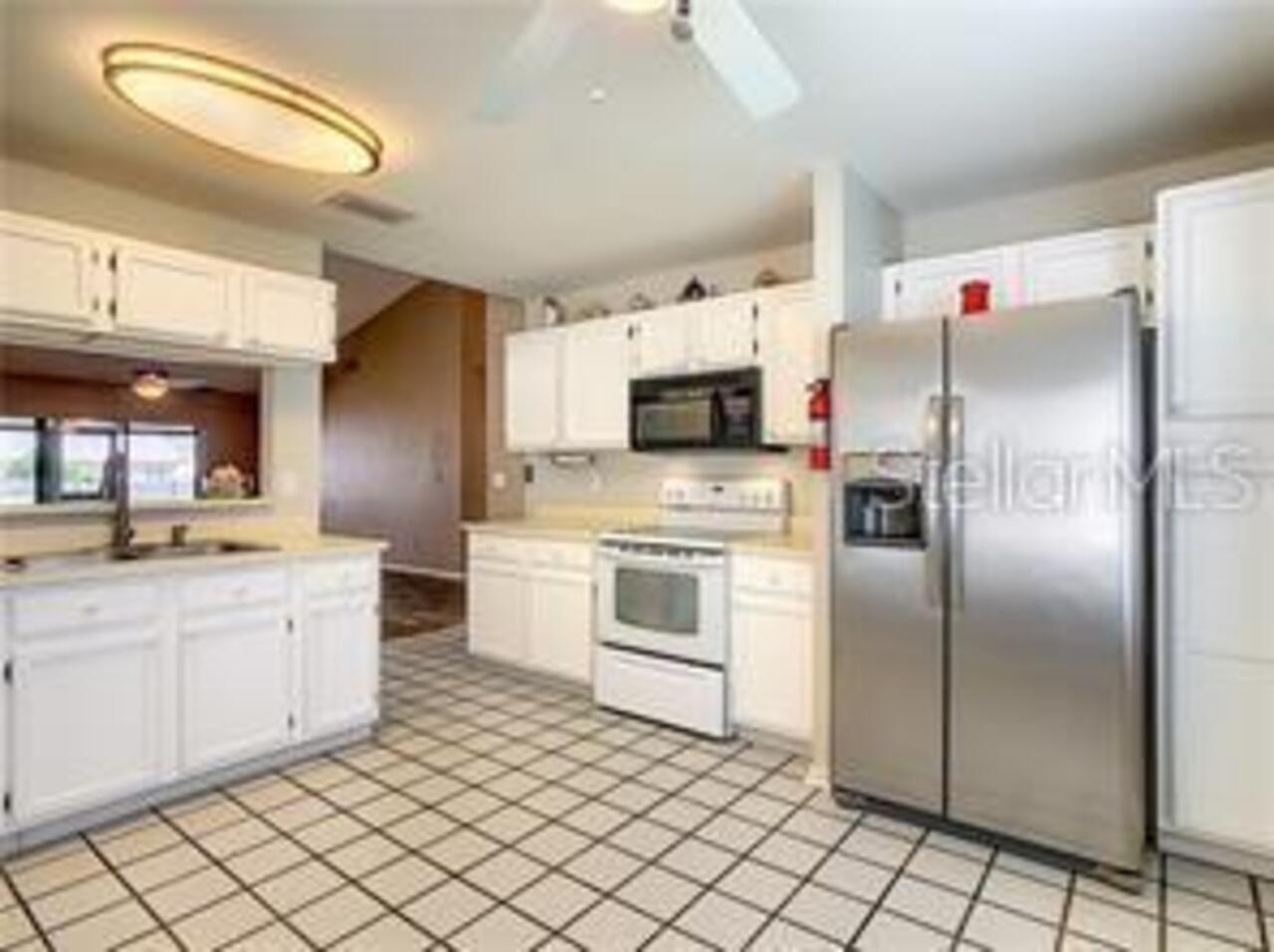 Listing Photo 8