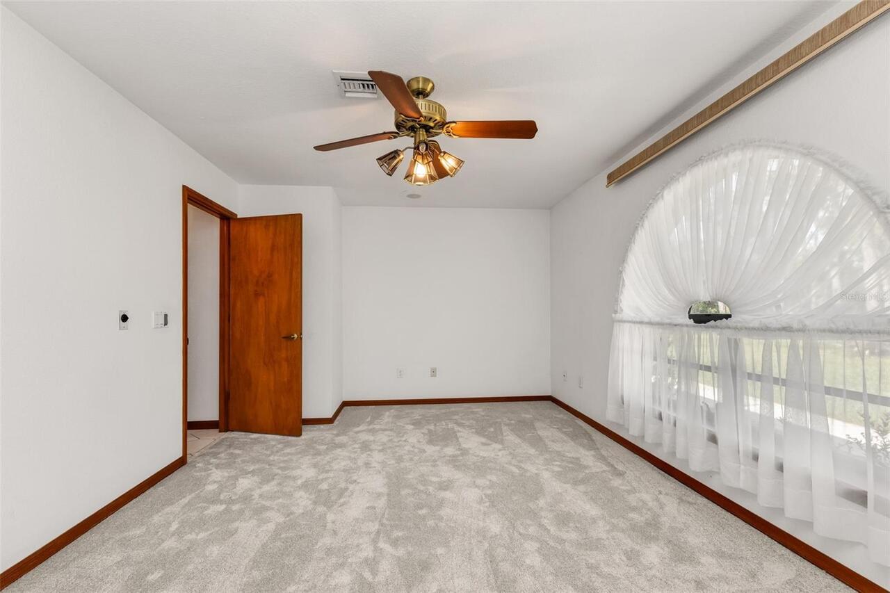 Listing Photo 32
