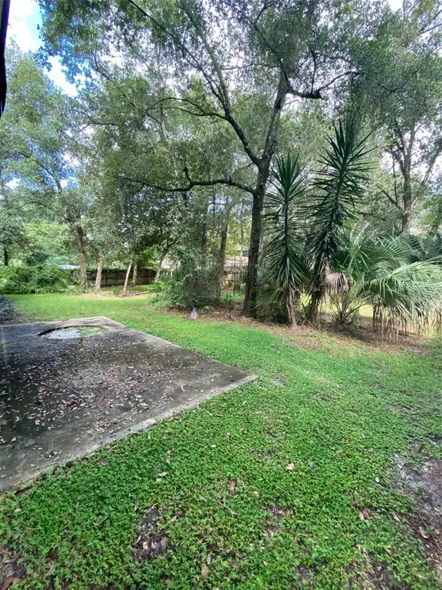 Listing Photo 12
