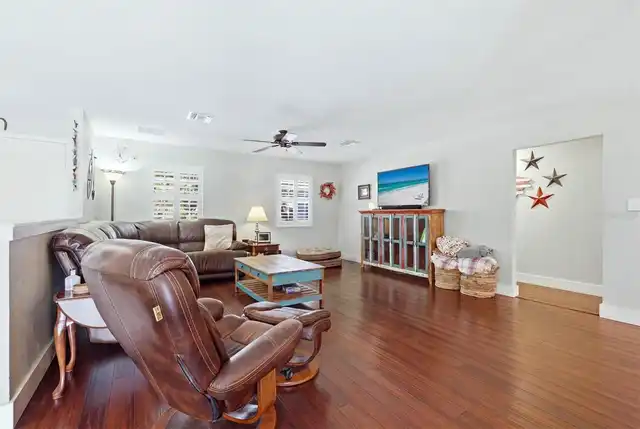 Listing Photo 7