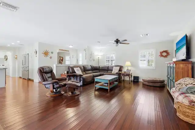 Listing Photo 15