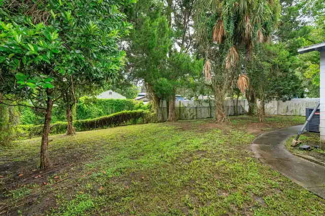 Listing Photo 8