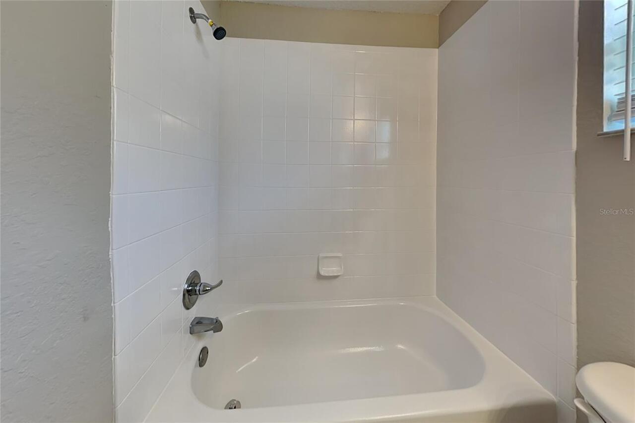 Listing Photo 14