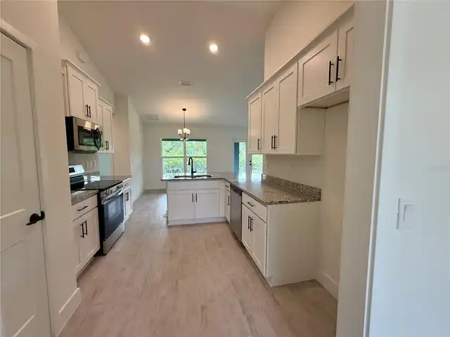 Listing Photo 7