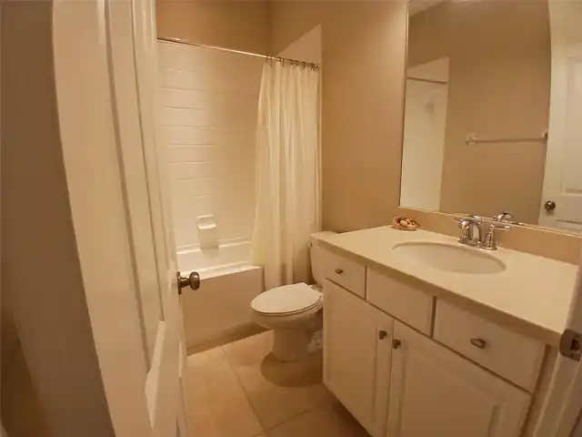 Listing Photo 9