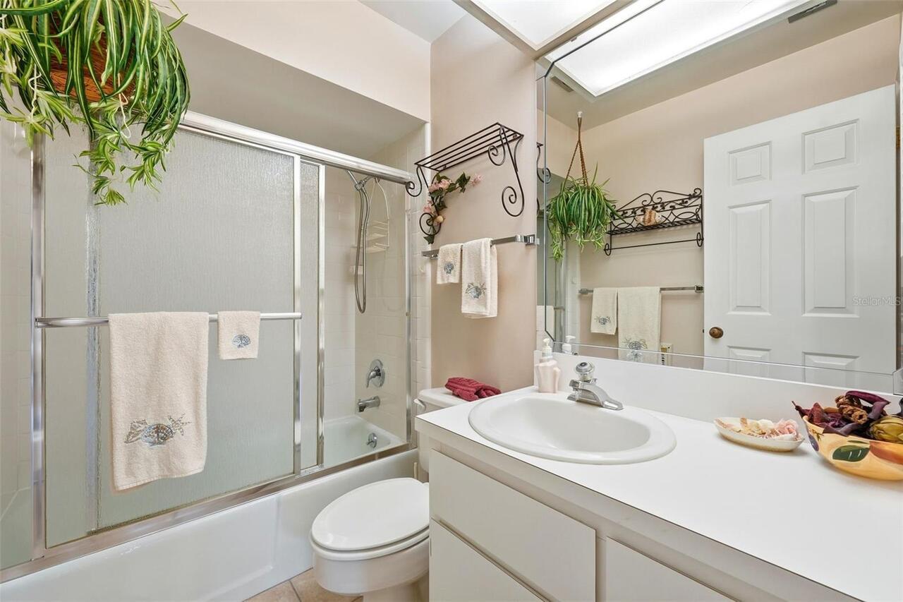 Listing Photo 11