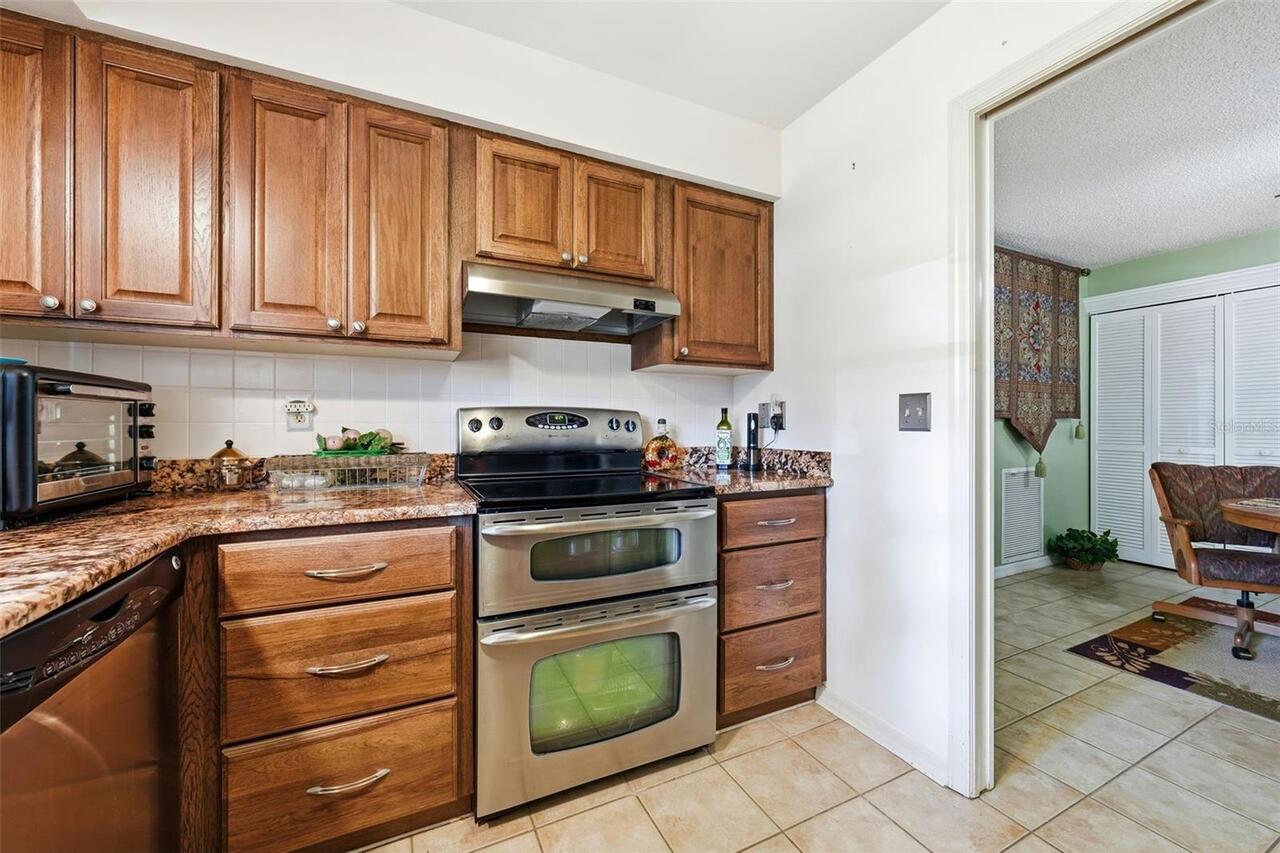 Listing Photo 9