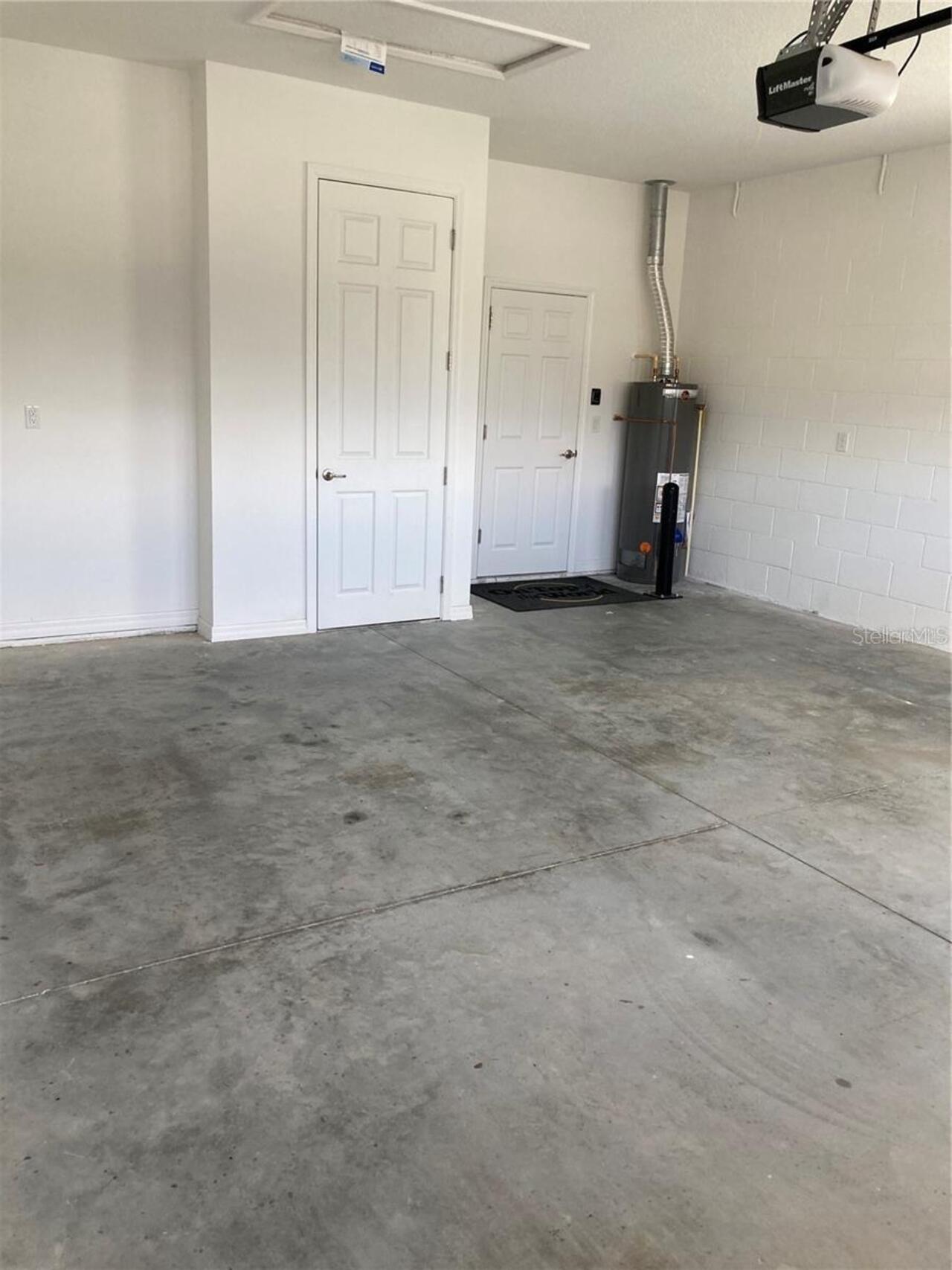 Listing Photo 10