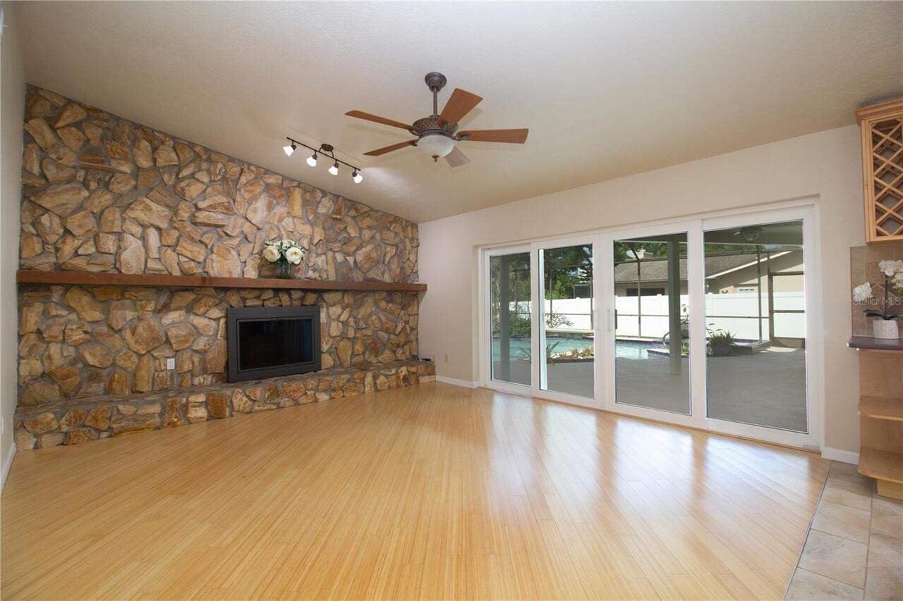 Listing Photo 9
