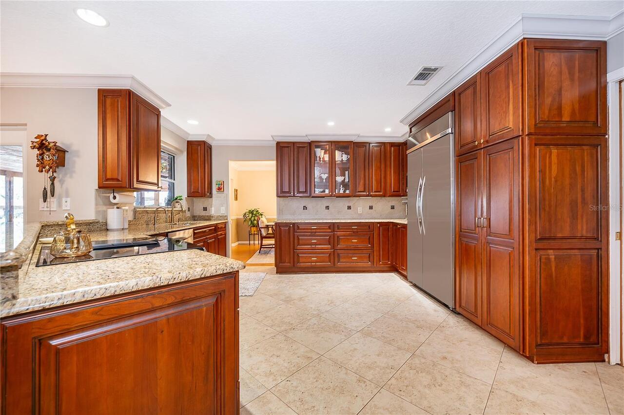 Listing Photo 12