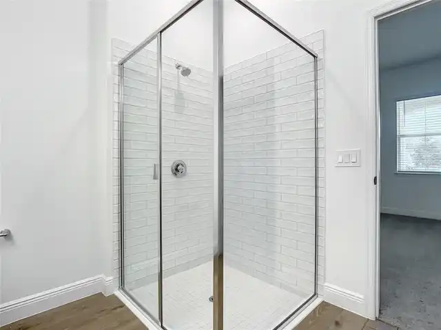 Listing Photo 11