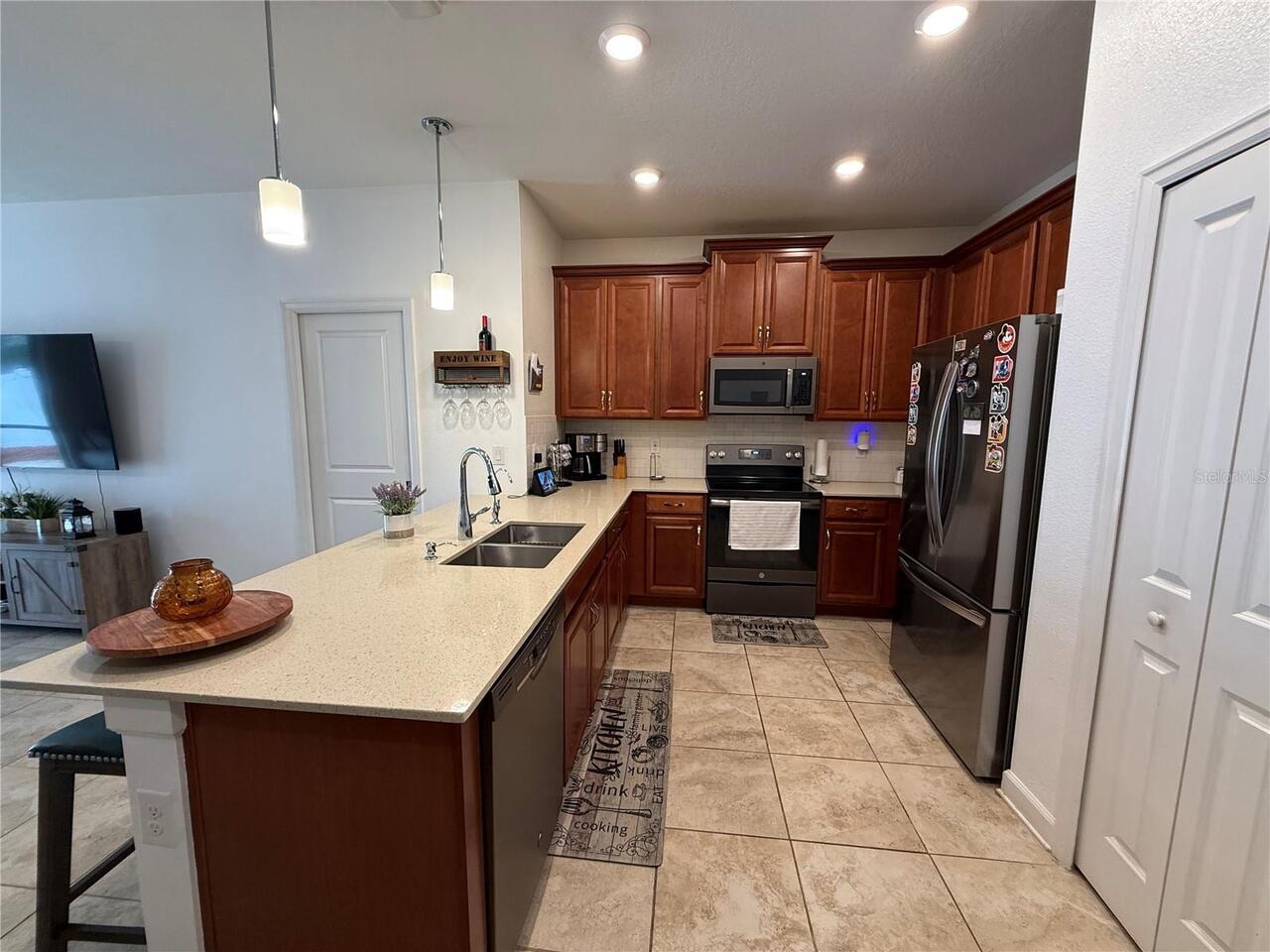 Listing Photo 10