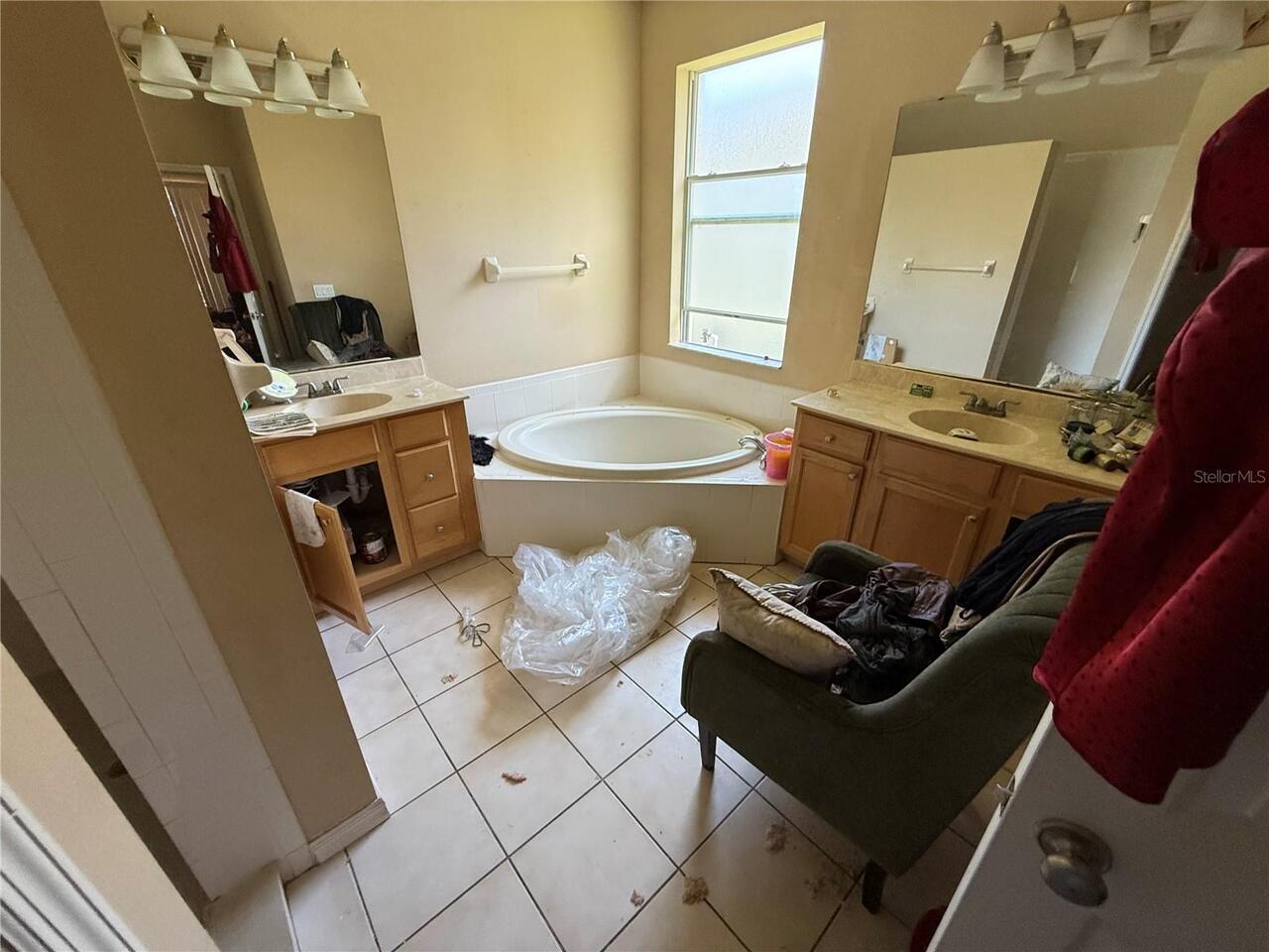 Listing Photo 11
