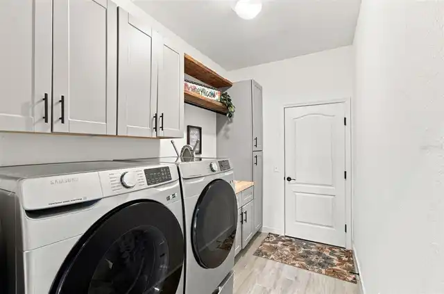 Listing Photo 10