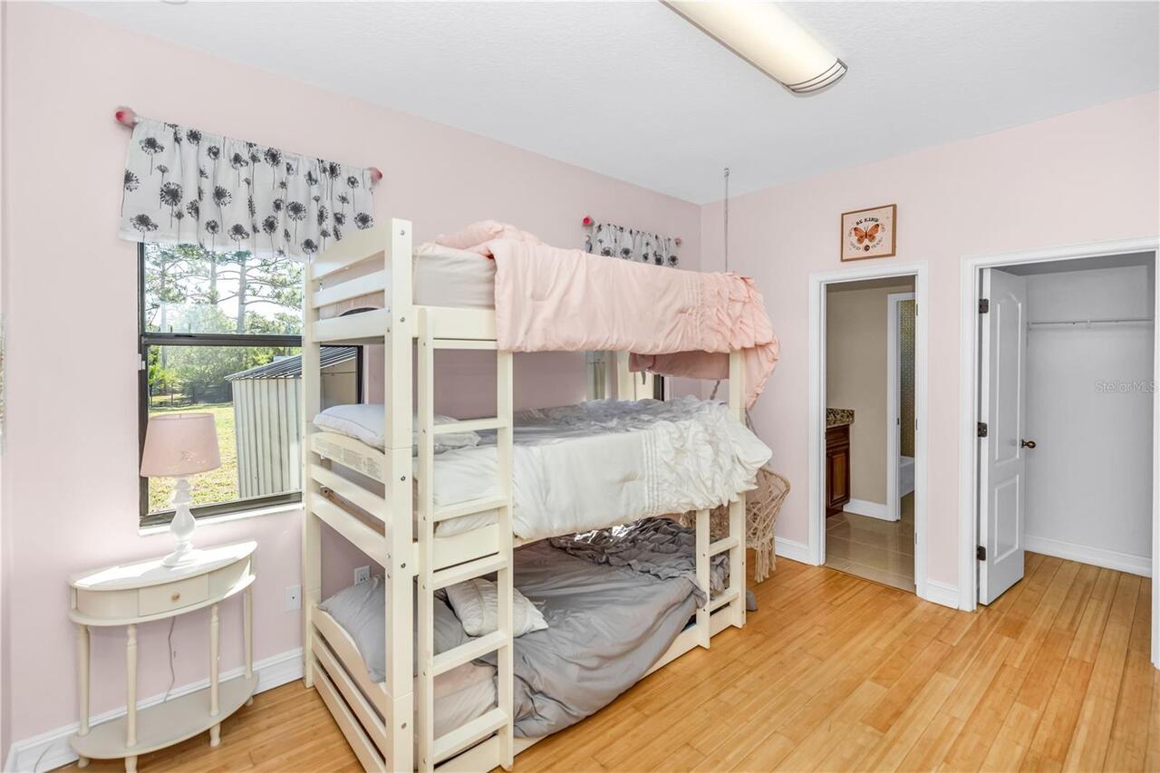 Listing Photo 21