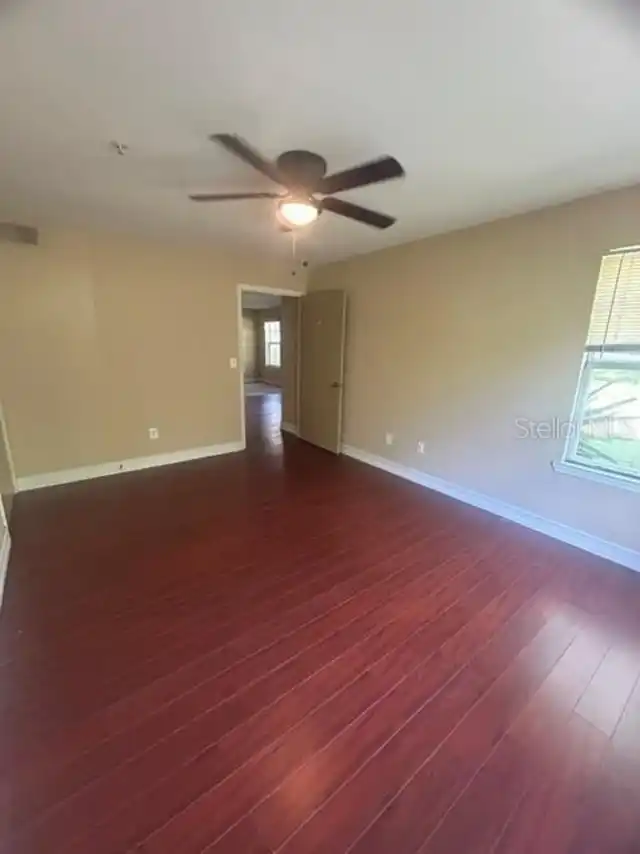 Listing Photo 7