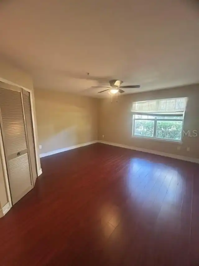 Listing Photo 8