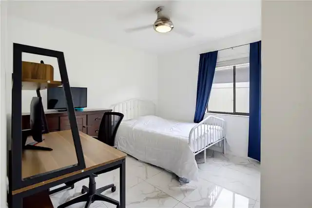 Listing Photo 15