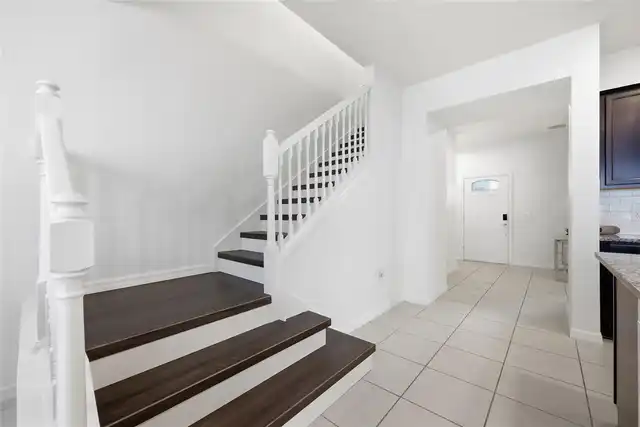 Listing Photo 16