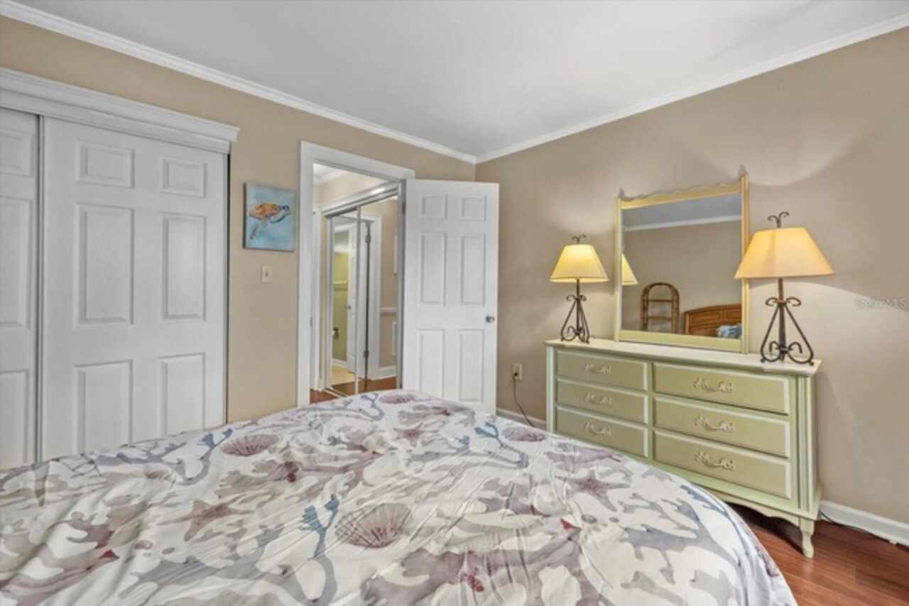 Listing Photo 10