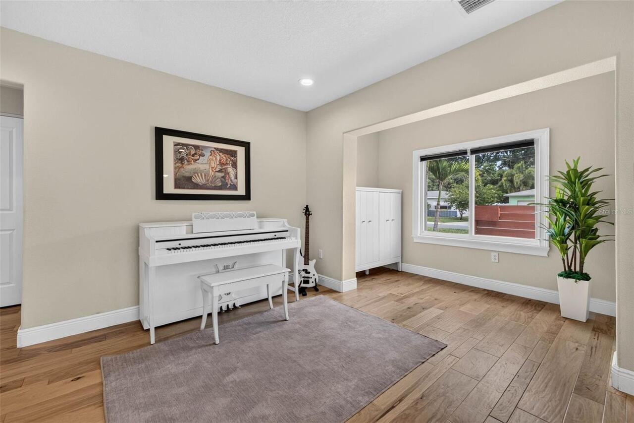Listing Photo 17