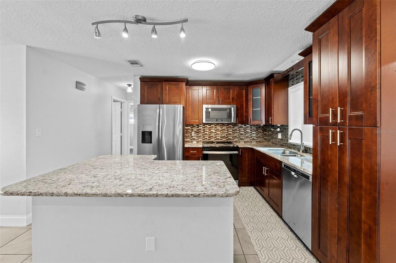 Listing Photo 7