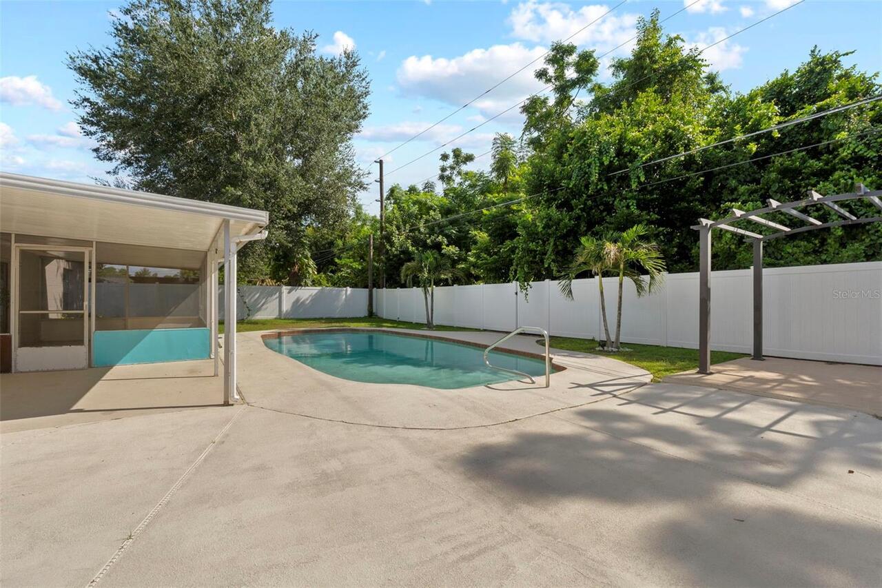 Listing Photo 18