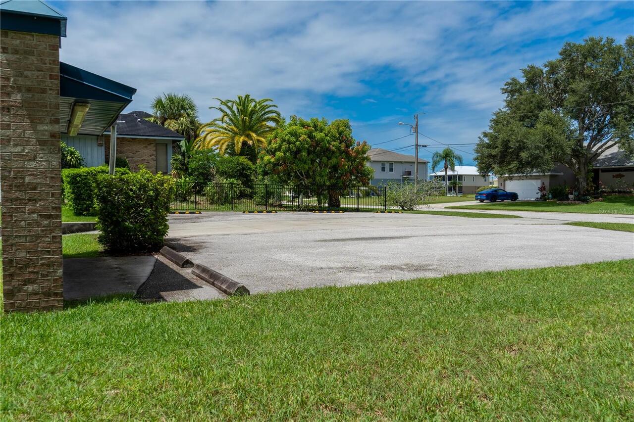 Listing Photo 37