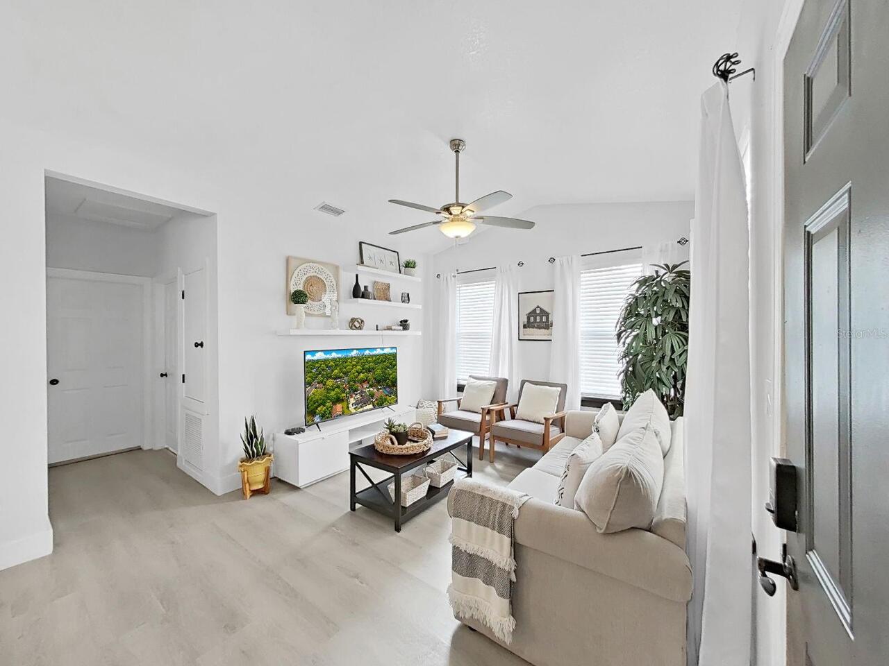 Listing Photo 10