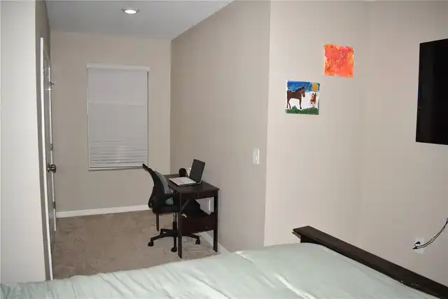 Listing Photo 17