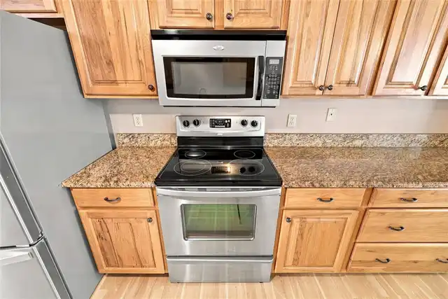 Listing Photo 18