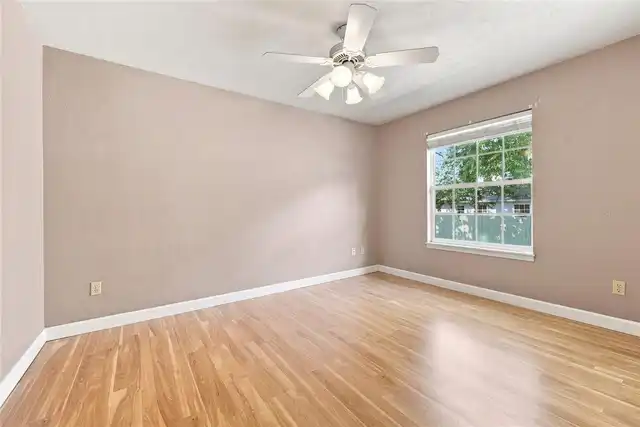 Listing Photo 33