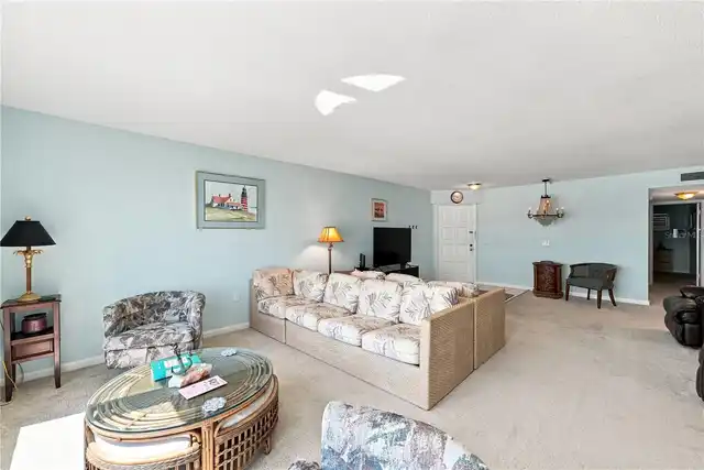Listing Photo 16