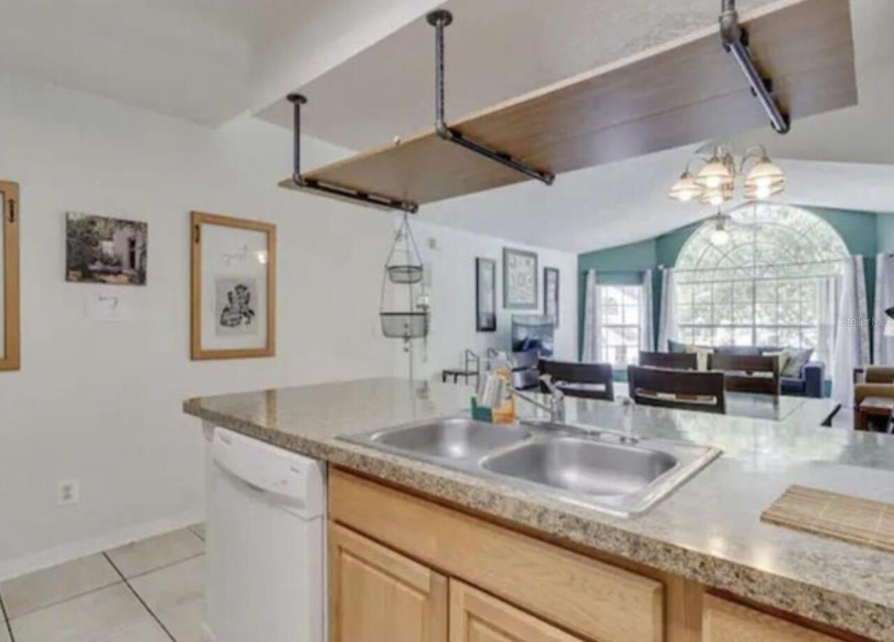 Listing Photo 8
